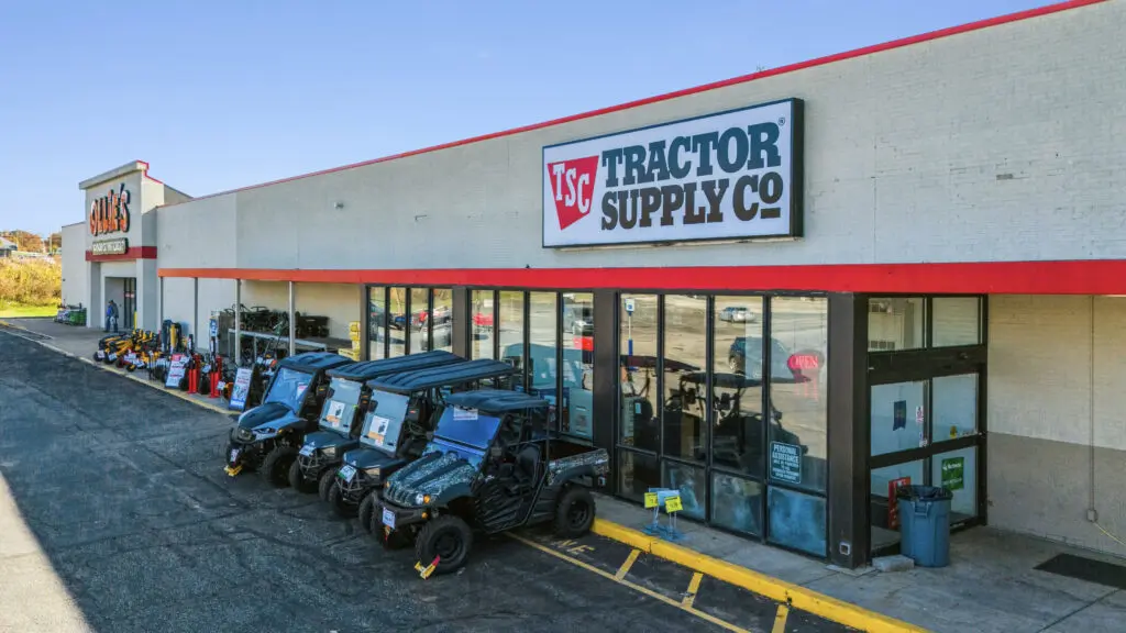 2135 Indiana 54 Linton IN 47441 48